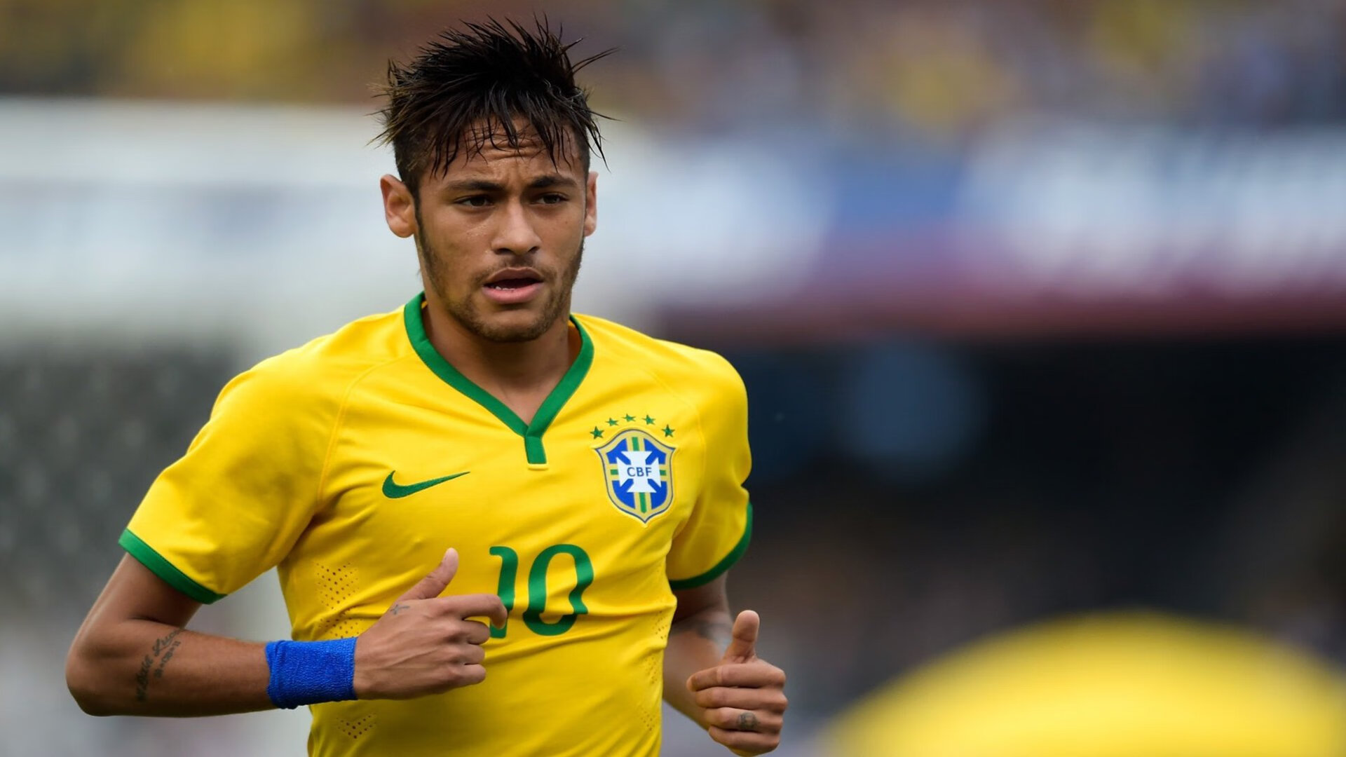 克瓦拉茨赫利亚连续得分拉开差距,那不勒斯用乌拉圭式坚韧锁定胜局